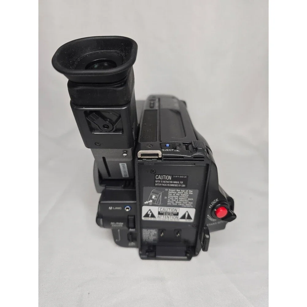 Sony Handycam Model #CCD-TR96 30x Zoom Tested Works with Bag